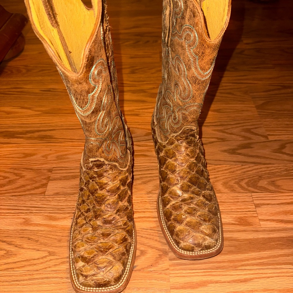 Brown Western Cowboy Boots with Turquoise Stitching - Picture 2 of 2